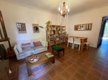 Casa · 170m² · 7 Ambientes · 1 Cochera · Casa en Martinez