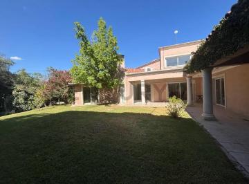Casa · 380m² · 8 Ambientes · Inmoandes Sas Ofrece en Venta Una Casa, Ubicada en Barrio Privado Club de Campo, en El Departamen.