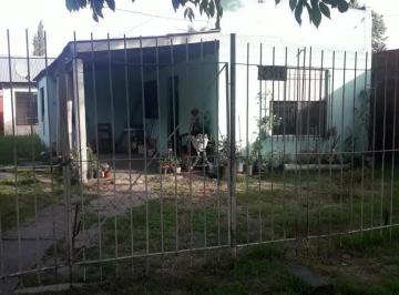 Casa de 3 ambientes, La Plata · Casa en Venta a Refaccionar 42 y 145