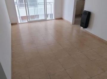 Departamento de 2 ambientes, Vicente López · Lindo y Luminoso Departamento de 2 Amb en Alquiler en Piso 15 Recién Pintado