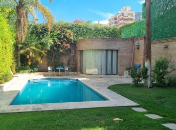 Casa · 400m² · 5 Dormitorios · 2 Cocheras · Casa en Venta