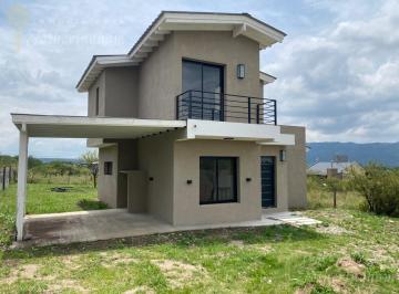 Casa · 130m² · 5 Ambientes · 1 Cochera · Casa a Estrenar en Venta | Bº Santa Monica | Santa Rosa de Calamuchita