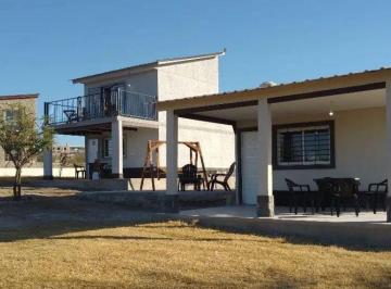 Casa · 158m² · 4 Ambientes · Complejo de Cabañas 2 Prefabricadas - 1 Material a Terminar - Parque Siquiman