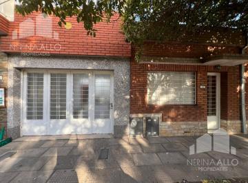 PH · 90m² · 3 Ambientes · 1 Cochera · Venta Casa con Local en Villa Tesei