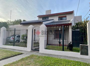 Casa · 280m² · 8 Ambientes · 3 Cocheras · Casa - Troncos del Talar