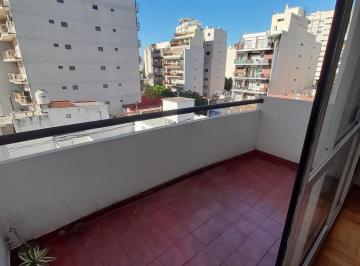 Departamento de 2 ambientes, Parque Centenario · Parque Centenario. Depto.2 Ambientes Ctfe. con Balcon. Luminoso.