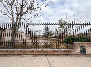 Terreno · 1m² · Lote en Venta en Calle Bandera de Los Andes.