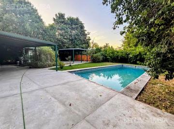 Casa · 300m² · 6 Ambientes · 2 Cocheras · Casa Venta Los Laureles 6 Ambientes Jardin Piscina