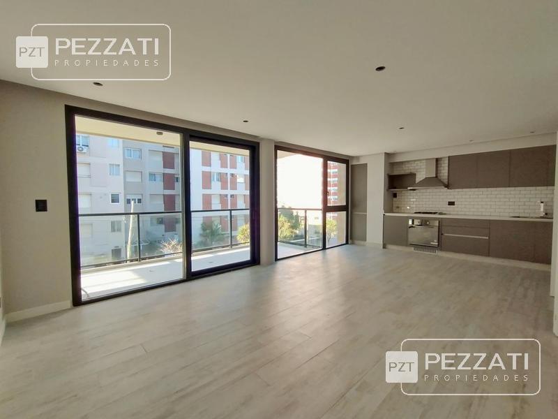 Excelente semipiso de 3 ambientes ubicado en la zona de Playa Grande