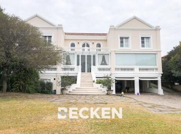 Casa · 920m² · 6 Ambientes · 4 Cocheras · Casa en Venta Las Delicias