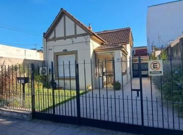 Casa · 130m² · 4 Ambientes · 1 Cochera · Venta Casa de 4 Ambientes, 2 Plantas - Villa Raffo.