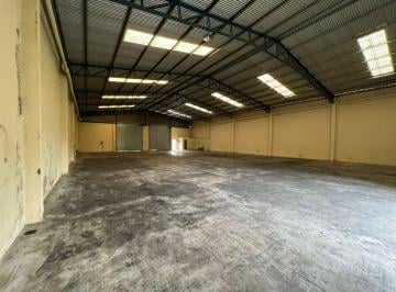 Bodega-Galpón · 600m² · Galpon en Alquiler en Zona Industrial Lujan