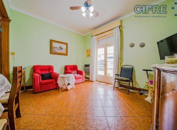 PH · 130m² · 6 Ambientes · PH 1er Piso por Escalera, Entrada Indepte en Duplex. Ideal Dos Familias. 2 Amb y 4 Ambientes