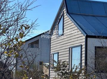Casa · 199m² · 10 Ambientes · Oportunidad de Inversion! 4 Cabañas en Block con Costa de Arroyo - San Martin de Los Andes