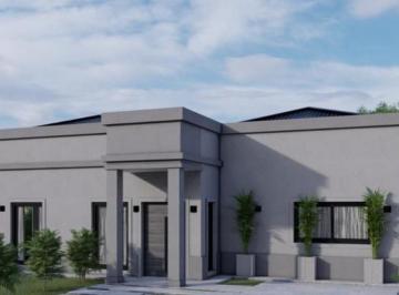 Casa · 170m² · 5 Ambientes · 1 Cochera · Casa 5 Amb. a Estrenar C/ Pileta - 222 m² en Lote de 730 m² - El Rebenque