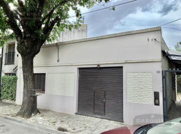 Casa · 115m² · 2 Dormitorios · 2 Cocheras · Casa en E Py 225