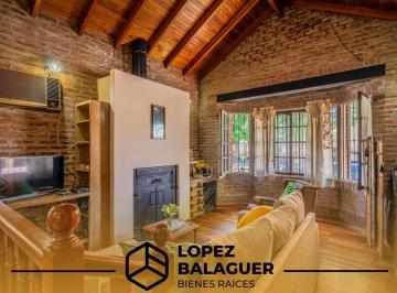 Casa · 132m² · 4 Ambientes · Casa en Venta de 3 Dorm. con Pileta en Ciudad Evita