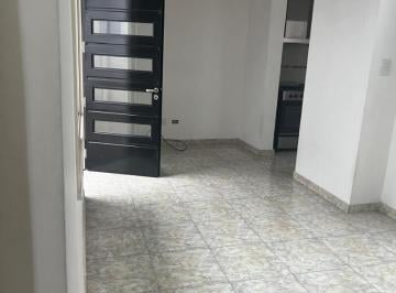 PH · 55m² · 3 Ambientes · PH Al Medio 3 Ambientes con Patio y Terraza