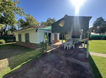 Casa · 90m² · 3 Ambientes · 1 Cochera · Alquiler Casa 2 Dorm. con Piscina