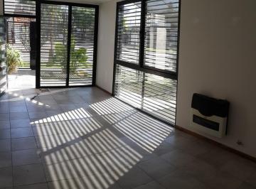 Departamento · 56m² · 3 Ambientes · 1 Cochera · Entrada Independiente, Jardín en Esquina, Estar Comedor, Cocina, Dos Dorm., Equipado
