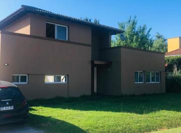 Casa · 180m² · 5 Ambientes · 1 Cochera · Casa en Venta Malibu, San Vicente