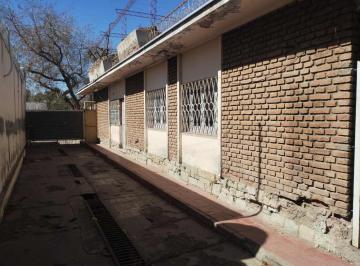 Bodega-Galpón · 510m² · Hermoso Galpón y Casa en Centro de Maipú Venta