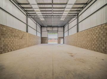 Bodega-Galpón · 235m² · Alquiler Espectacular Galpon 235 m Pilar