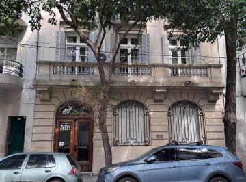 Departamento de 4 ambientes, Recoleta · Pb Tipo Casa Estilo Francés con Gran Patio!