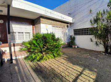 Casa de 4 ambientes, Córdoba · Ideal Inversores Excelente Ubicación Sobre Calle Principal de Barrio Gral Paz
