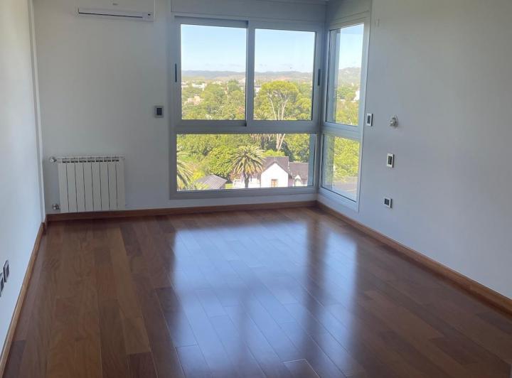 Departamento · 130m² · 5 Ambientes · 2 Cocheras