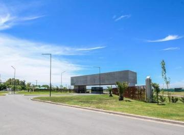 Terreno · 1060m² · Venta Lote 521 Frente Sur Funes Vida Club de Campo