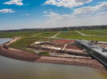 Terreno · 1060m² · Venta Lote 110 Frente Sur Funes Vida Club de Campo