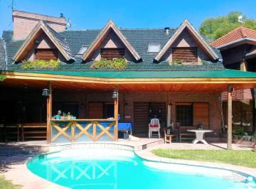 Casa · 293m² · 5 Ambientes · 1 Cochera · Chalet en Venta en Barrio Ingles