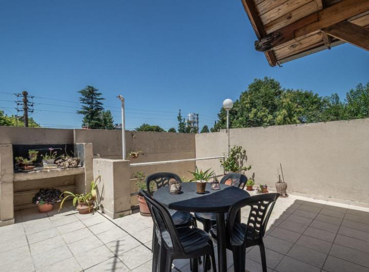 Casa 5 Ambientes. | Metzig Al 2100, Gba Oeste - Zonaprop