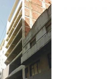 Edificio · 7800m² · 1 Ambiente · Terreno con Estructura de Hºaº en Monserrat