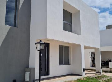 PH de 6 ambientes, La Calera · Hermoso Housing a La Venta! Una Gran Oportunidad en Cuesta Plaza (Unidad 14)