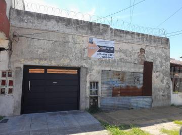 Terreno · 300m² · 6 Ambientes · Local con Dos Casas a Reciclar en Venta en Juan de Zamora 3739 (Remedios de Escalada)