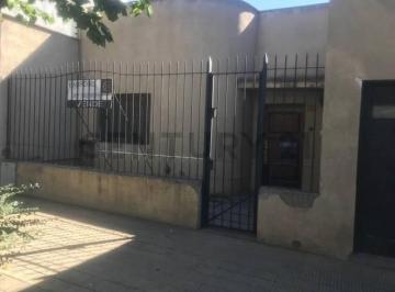 Terreno · 190m² · 4 Ambientes · 1 Cochera · Century21llopez Vende Espectacular Casa Mixta Valor Terreno en Zona Privilegiada de La 5ta Seccion