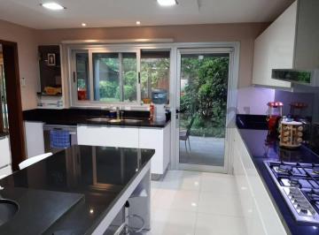 Casa · 397m² · 6 Ambientes · 2 Cocheras · Club de Campo, Mendoza, Guaymallen