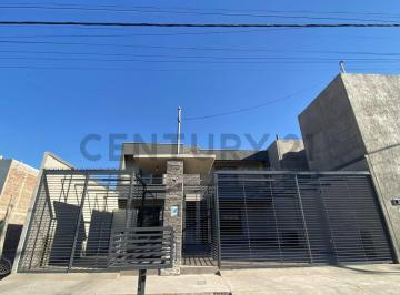 Casa · 85m² · 4 Ambientes · 1 Cochera · Duplex en Venta Carrodilla, Lujan de Cuyo