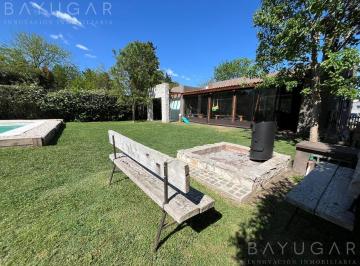 Casa · 176m² · 3 Ambientes · 2 Cocheras · Exclusiva Casa en Barrio Sausalito, Pilar – Luminosa y con Amplias Comodidades