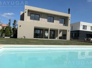 Casa · 204m² · 5 Ambientes · Venta Casa - Financiación Barrio Privado Chateau Pilar