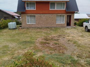 Casa · 400m² · 2 Dormitorios · Casa en San Martin de Los Andes - Altos de La Vega