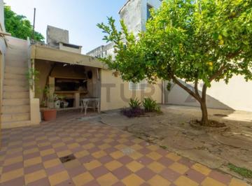 Casa · 104m² · 3 Ambientes · Vendo - Casa de Dos Dorm. con Patio, Terraza y Cochera