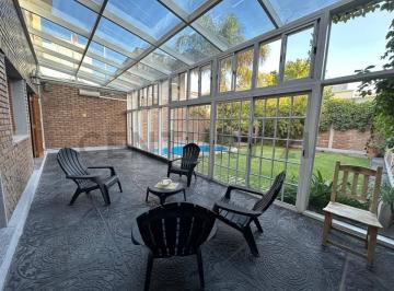 Casa · 350m² · 3 Dormitorios · 4 Cocheras · Gran Casa en Venta en Quinta Seccion