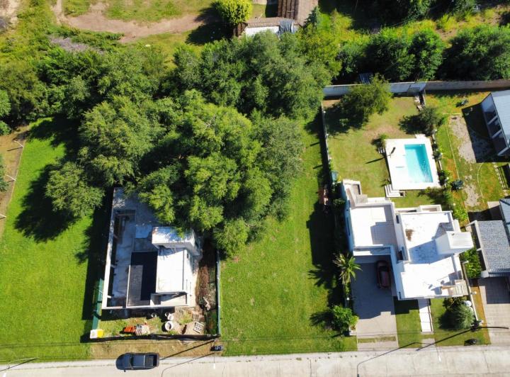 Terreno · 702m²
