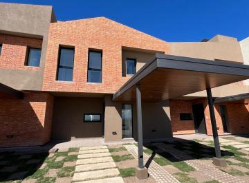 Foto · Oportunidad! Casa 3 Dorm. a Estrenar en Housing Verbenas - Manantiales II