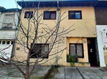 Oficina comercial · 243m² · 8 Ambientes · Oficina - PH - Vicente Lopez