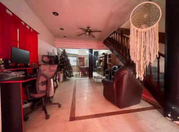Casa · 450m² · 5 Ambientes · 3 Cocheras · Casa en Venta 5 Ambientes con Terraza Jose Marmol