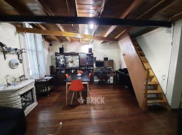 PH · 114m² · 4 Ambientes · PH S/exp Al Frente en Catamarca y Av Independencia - 114 m² Gran Patio Todo Sol